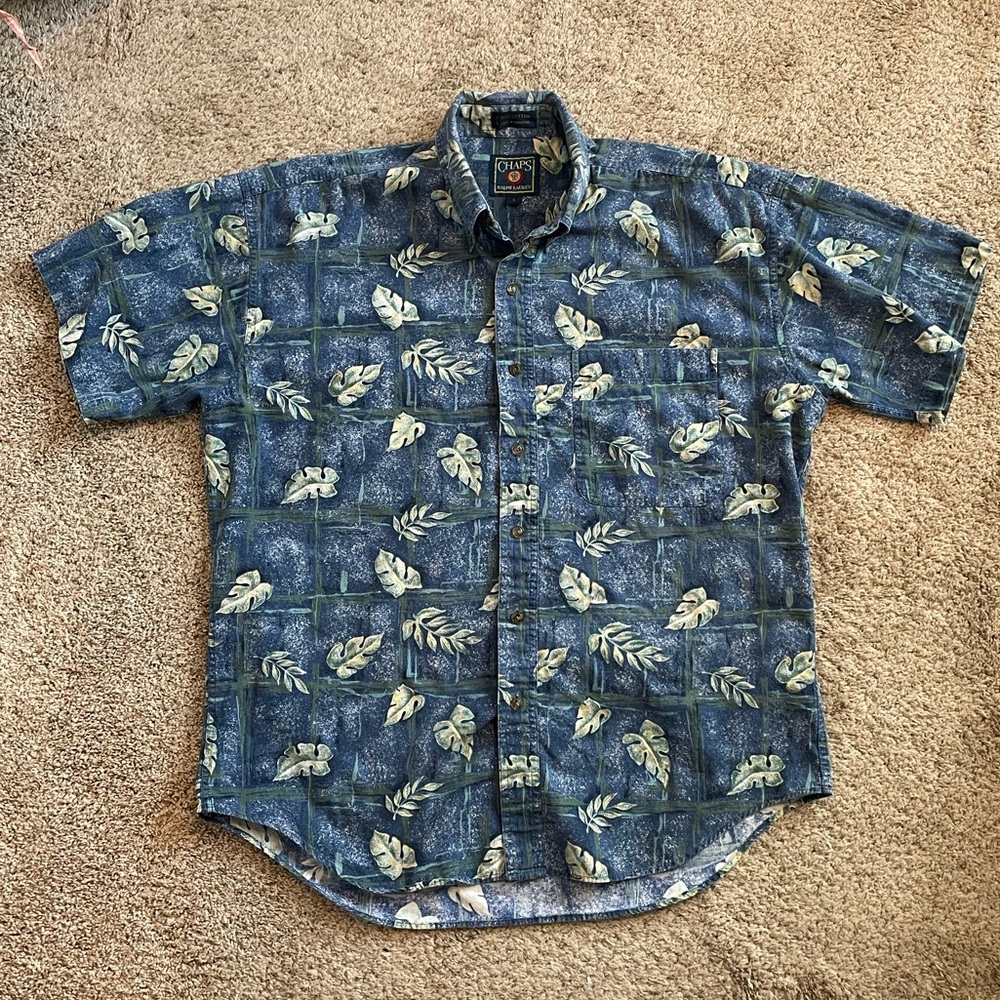 **CHAPS RALPH LAUREN** vintage short sleeved button down SIZE LARGE